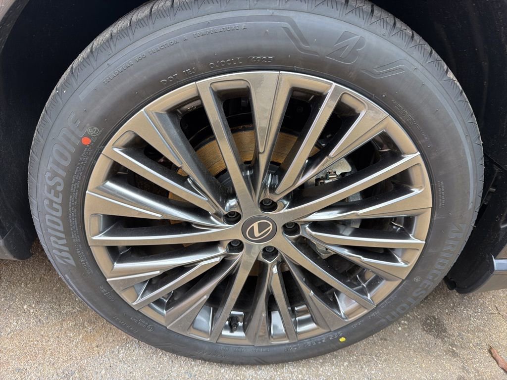 New 2026 Lexus RX 450h AWD image 27