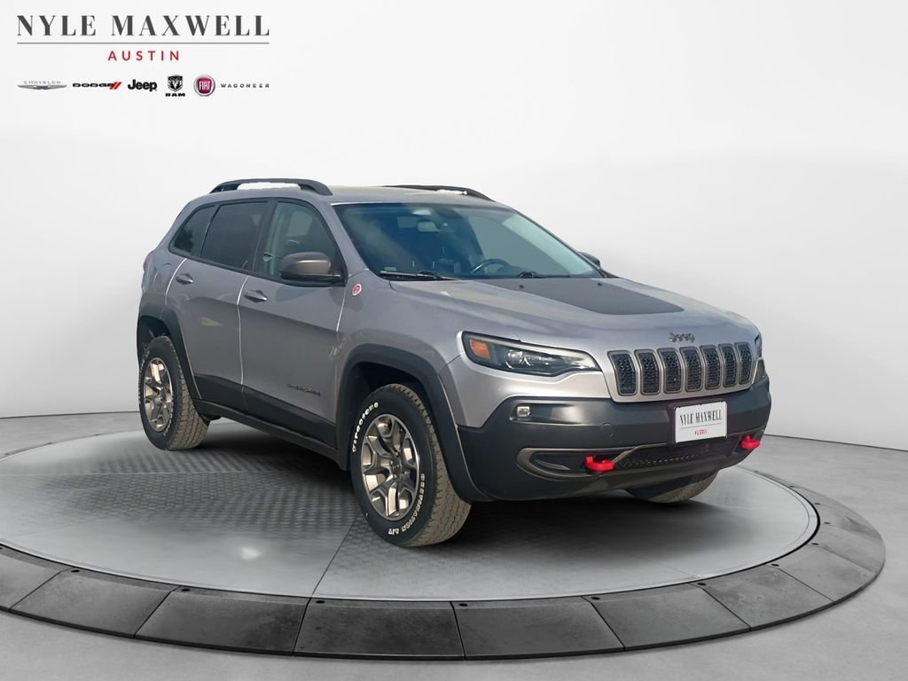 Used 2020 Jeep Cherokee Trailhawk image 2