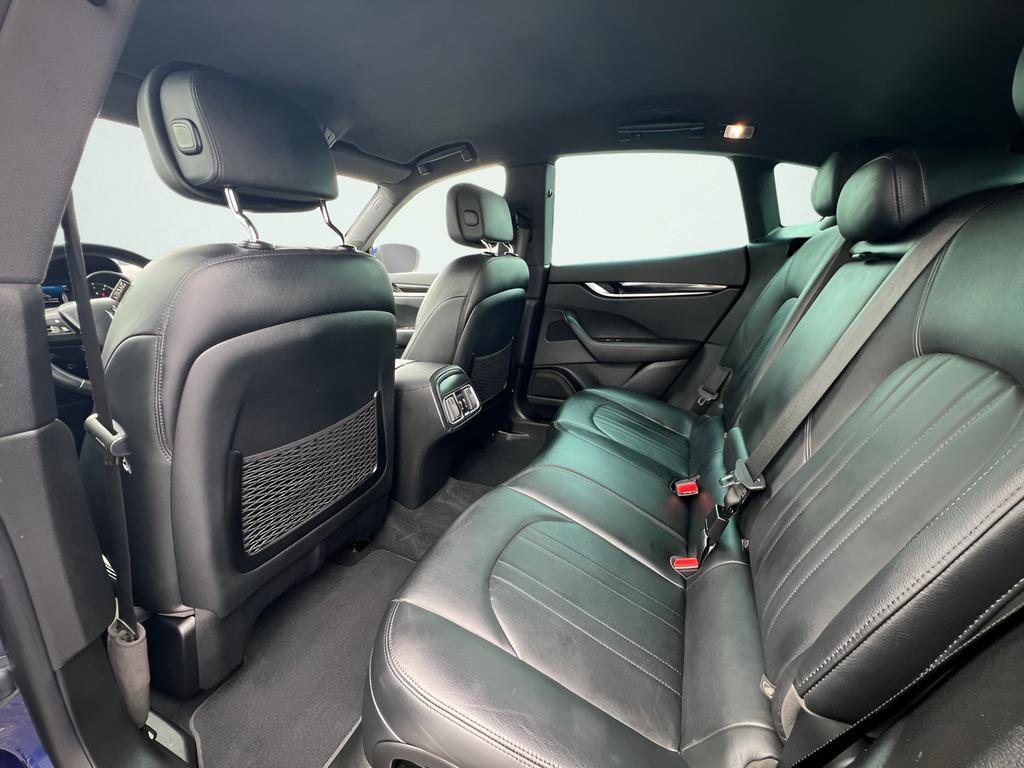 Used 2017 Maserati Levante image 18