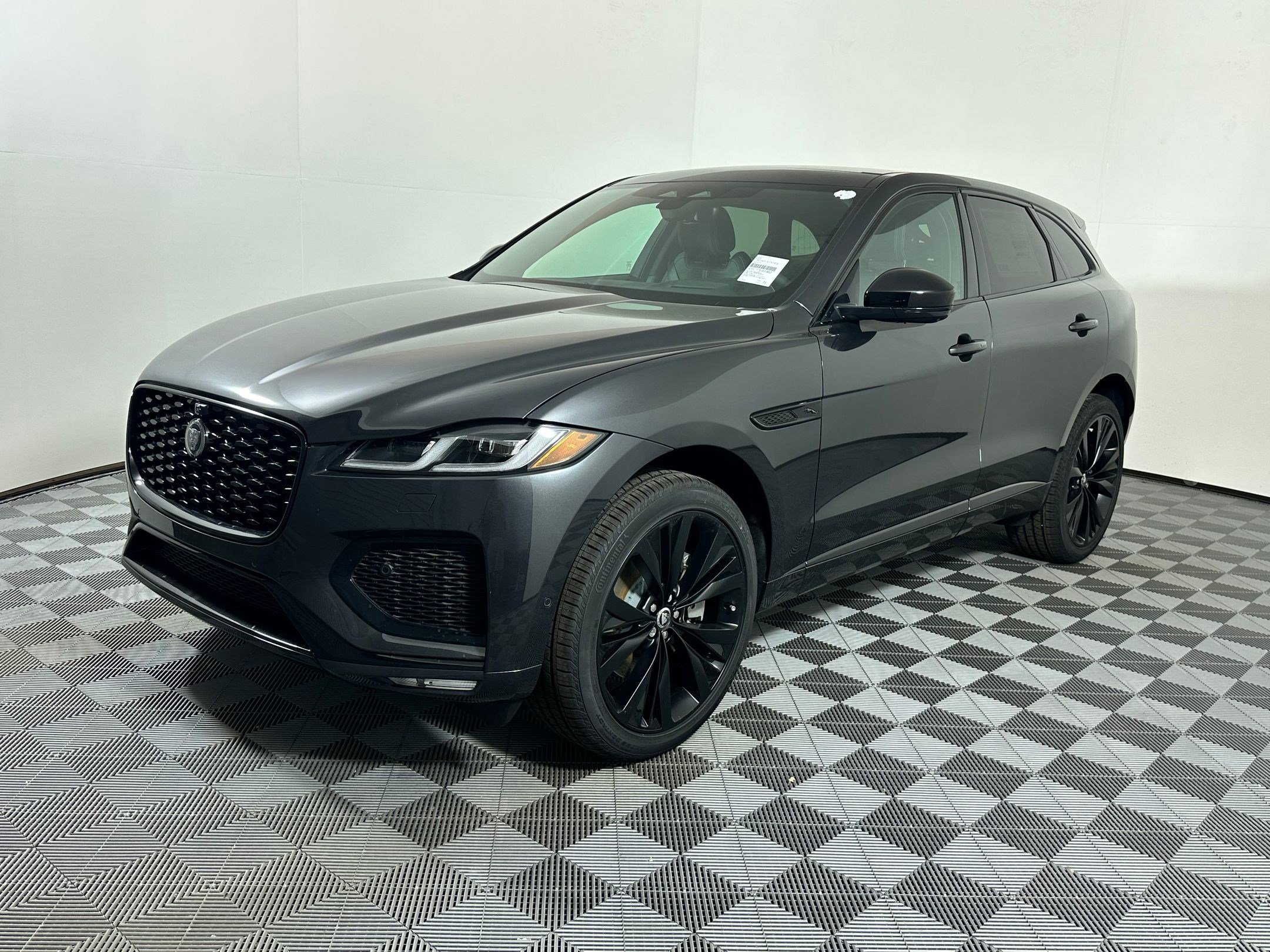 New 2026 Jaguar F-PACE R-Dynamic S image 1