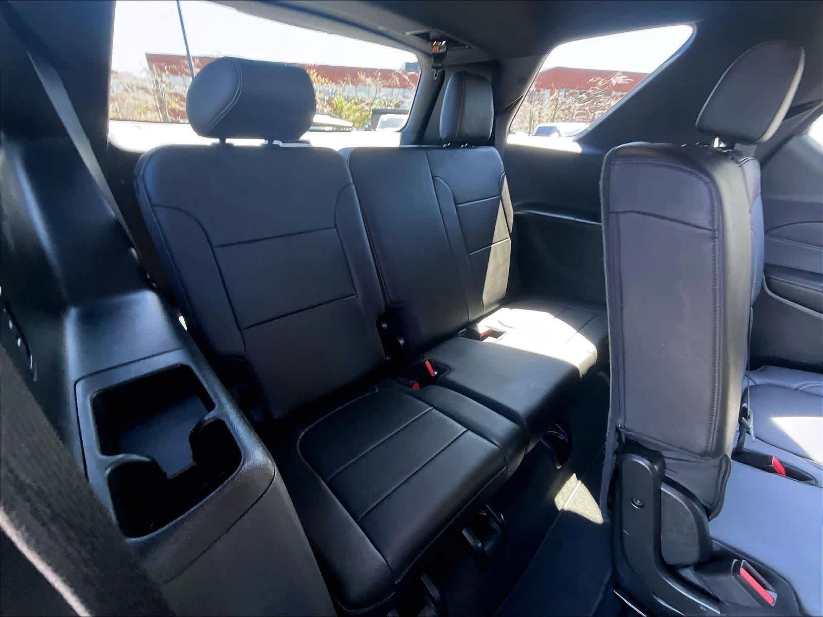 Used 2023 Chevrolet Traverse LT AWD/4WD image 16