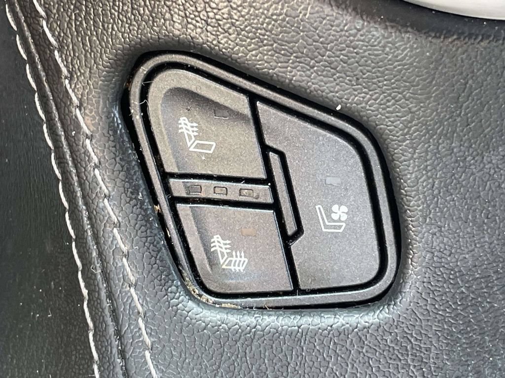 Used 2018 GMC Yukon XL SLT RWD image 19