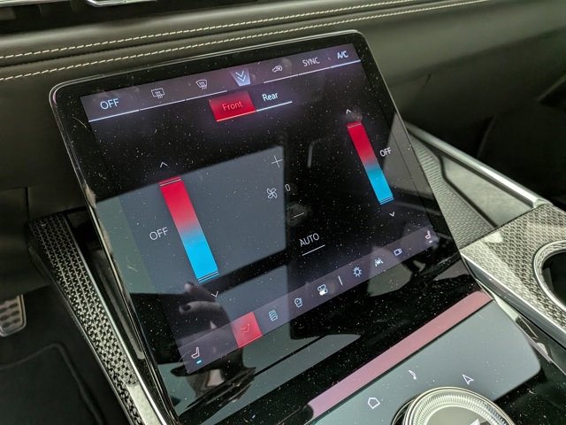 Used 2025 Cadillac Escalade V w/ LPO, ONYX Package image 28