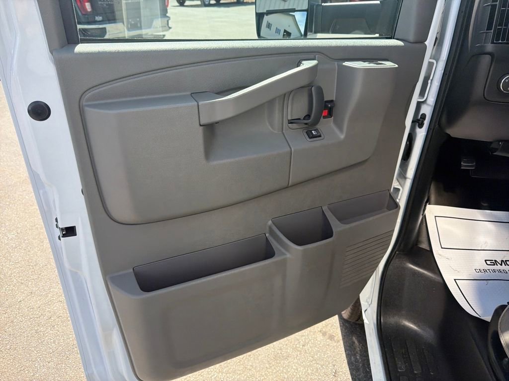 New 2026 GMC Savana 3500 w/ Power Convenience Package image 12