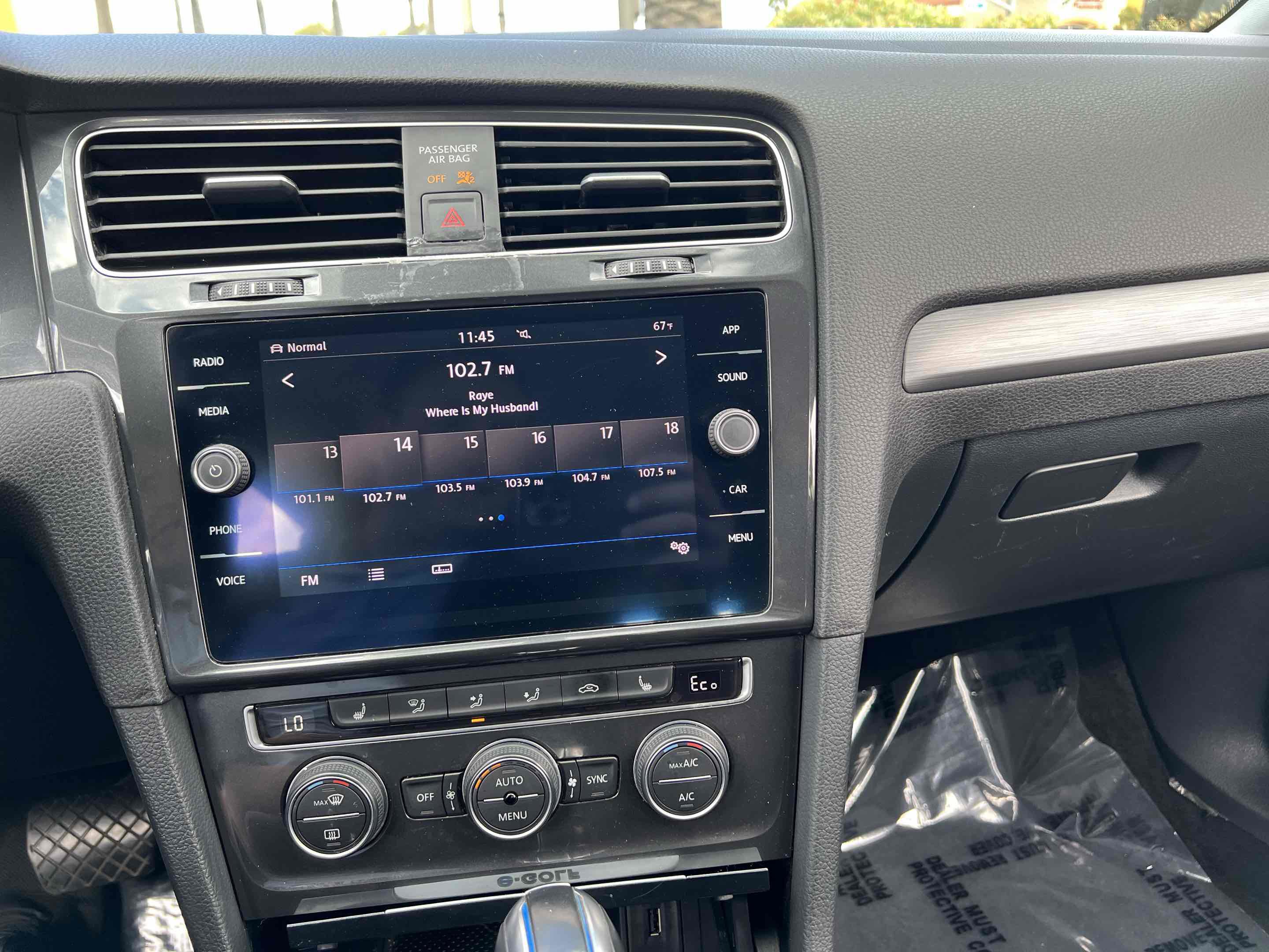 Used 2019 Volkswagen e-Golf SE w/ Driver Assistance Package image 8