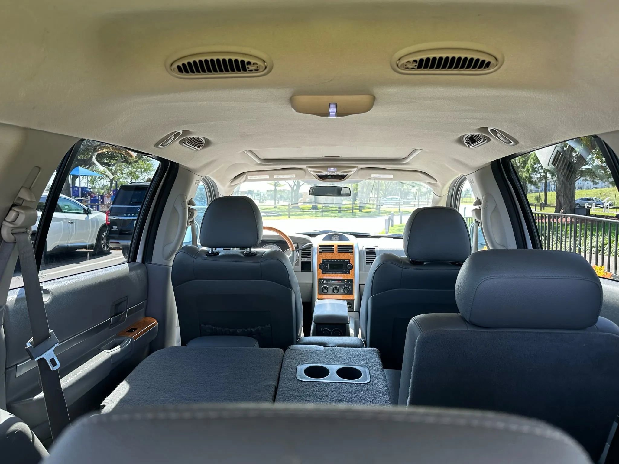 Used 2007 Chrysler Aspen Limited w/ PWR Convenience Group image 12