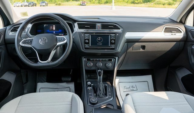Used 2022 Volkswagen Tiguan S AWD/4WD image 14
