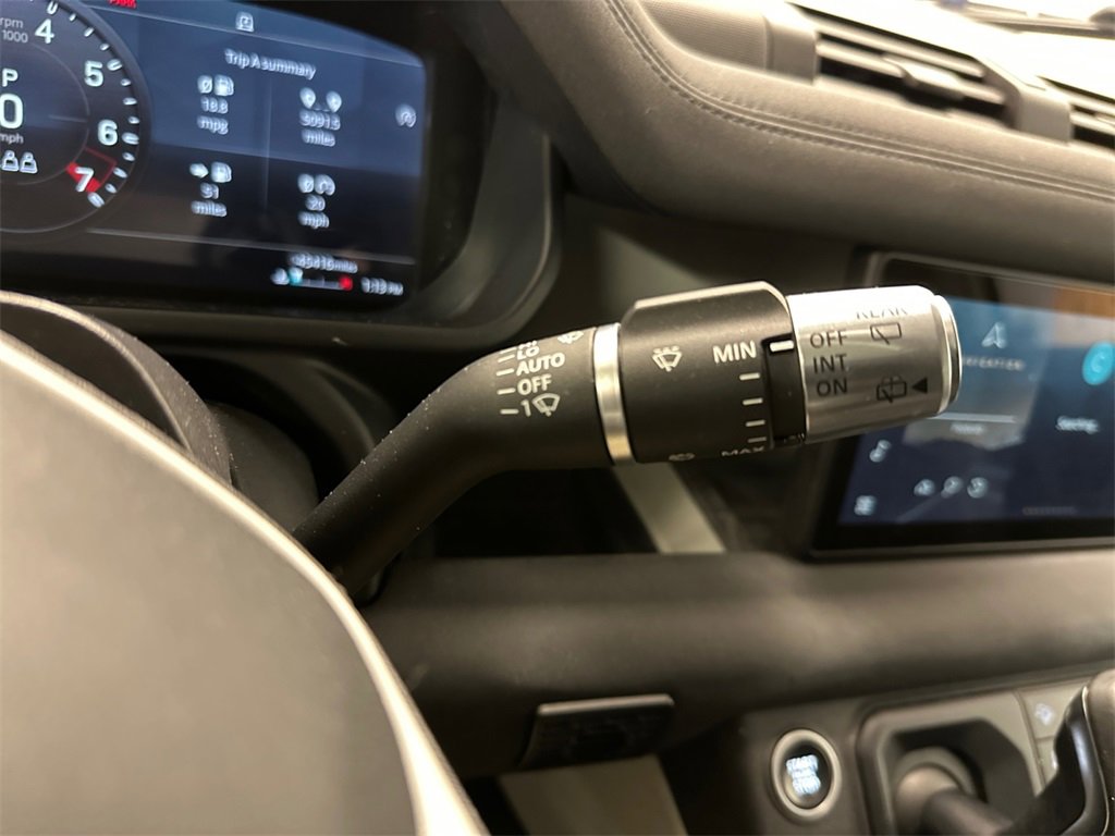 Used 2020 Land Rover Defender 110 SE image 20