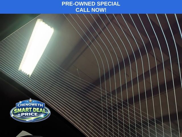 Used 2023 BMW 740i w/ Parking Assistance Package image 17