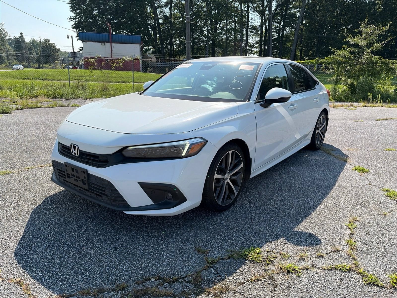 Used 2022 Honda Civic Touring image 2