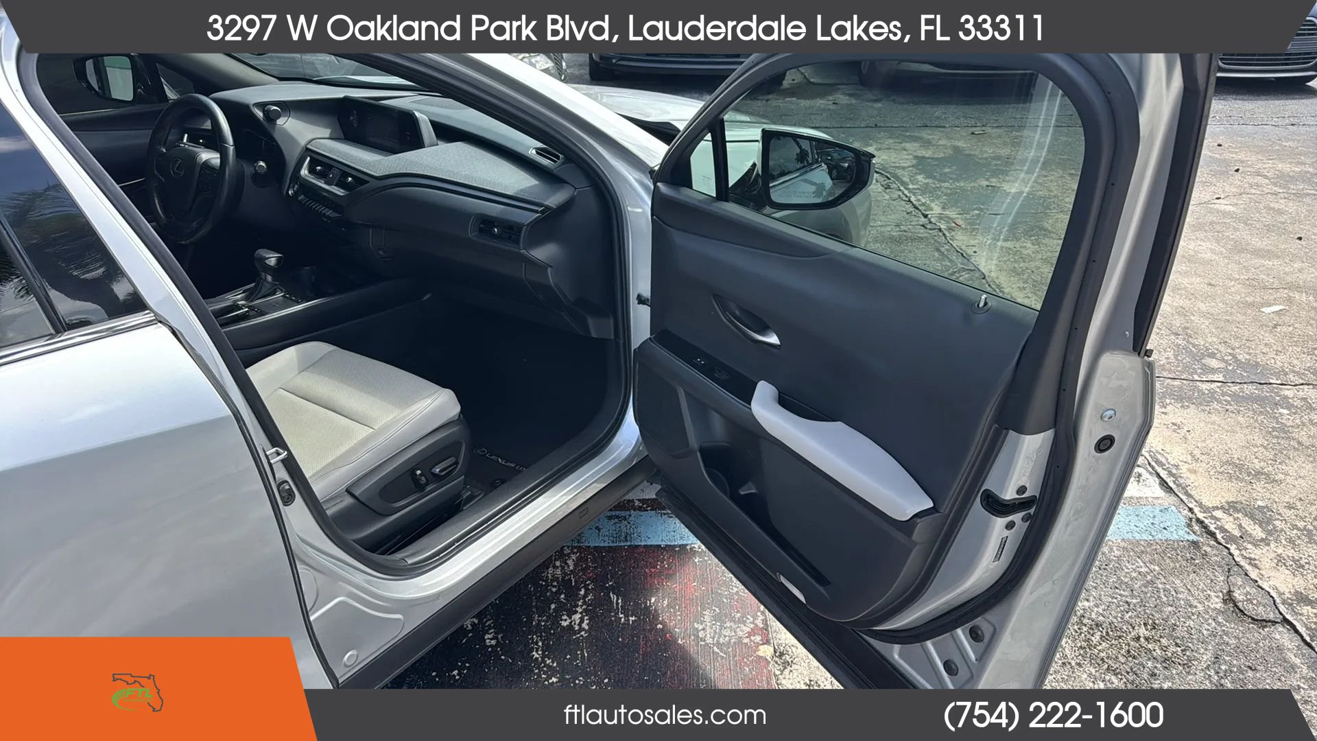 Used 2019 Lexus UX 200 w/ Premium Package FWD image 38