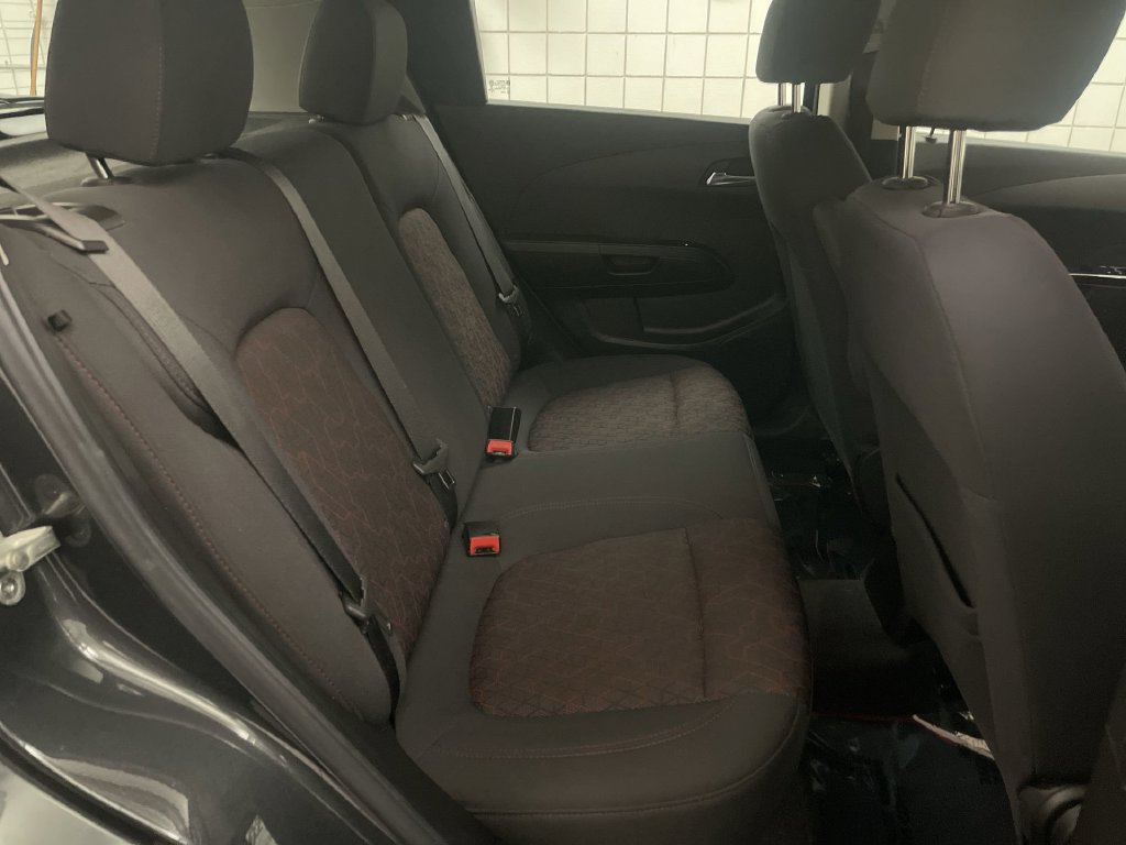 Used 2020 Chevrolet Sonic LT w/ Convenience Package FWD image 19