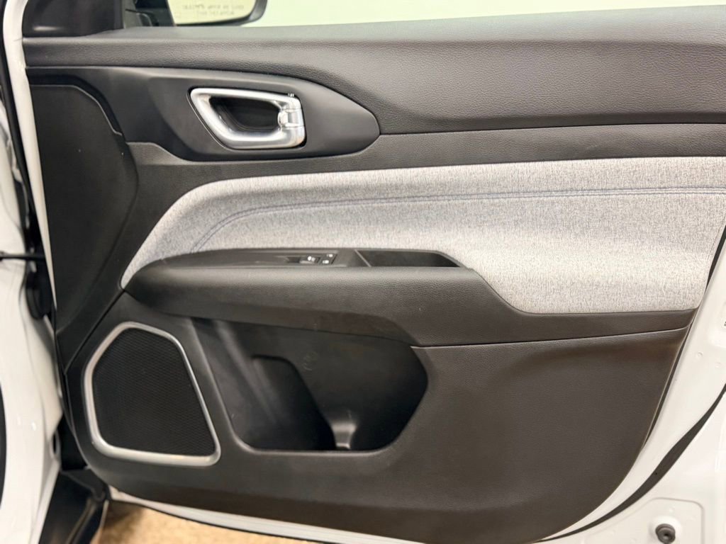 Used 2022 Jeep Compass Latitude w/ Convenience Group image 18