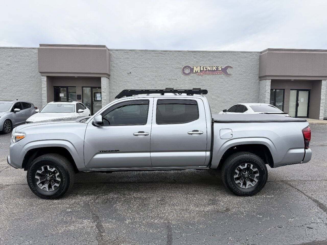 Used 2023 Toyota Tacoma SR AWD/4WD image 8