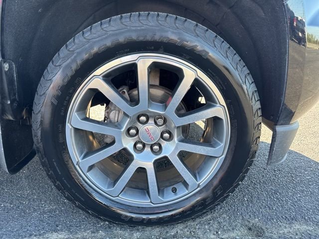 Used 2018 GMC Canyon Denali image 4