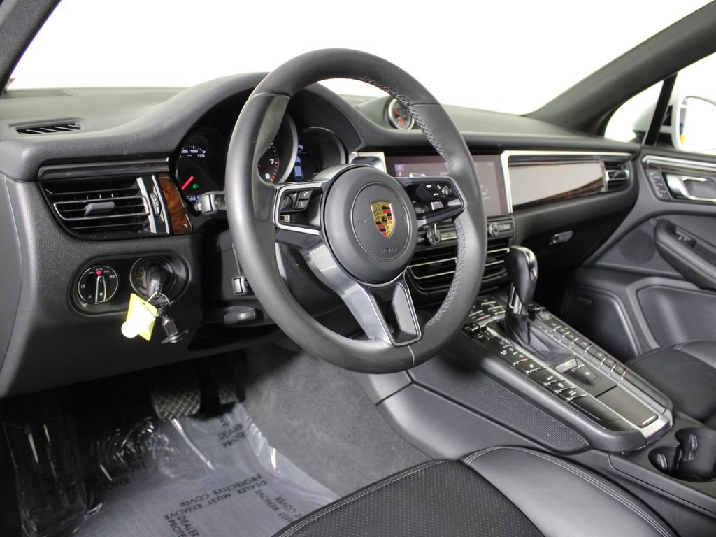 Certified 2021 Porsche Macan AWD/4WD image 4