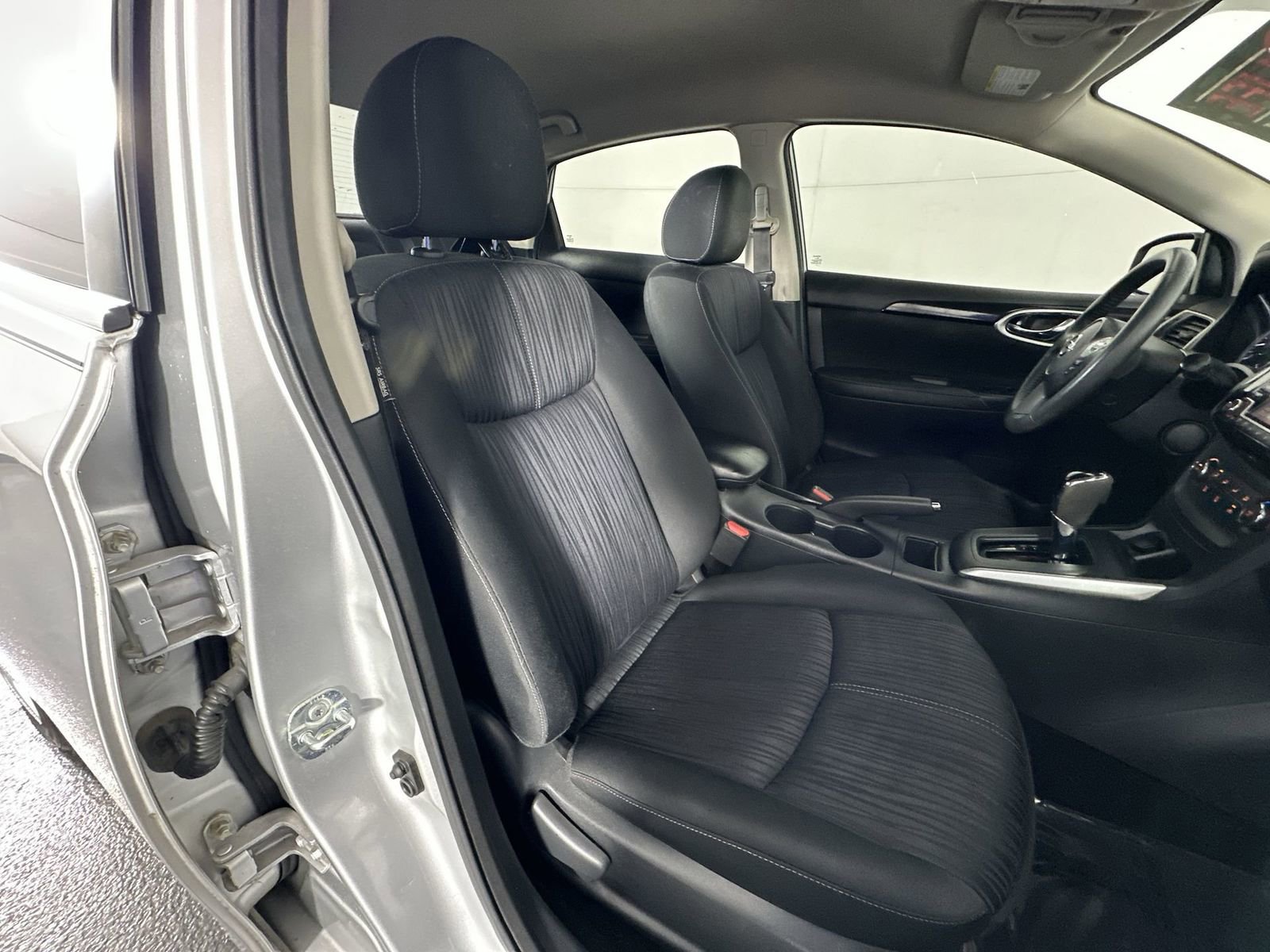 Used 2017 Nissan Sentra SV image 27