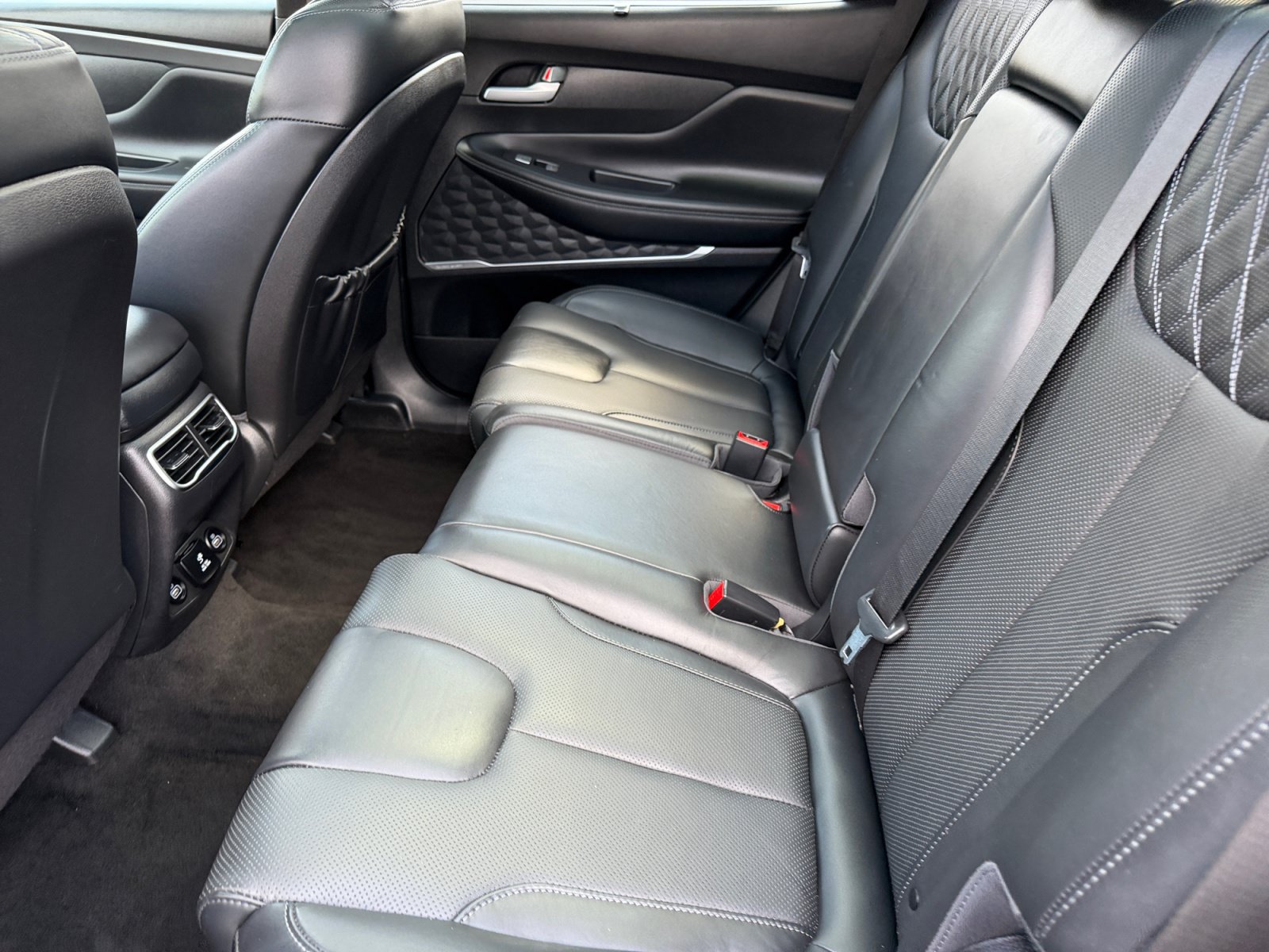 Used 2023 Hyundai Santa Fe Calligraphy AWD/4WD image 13