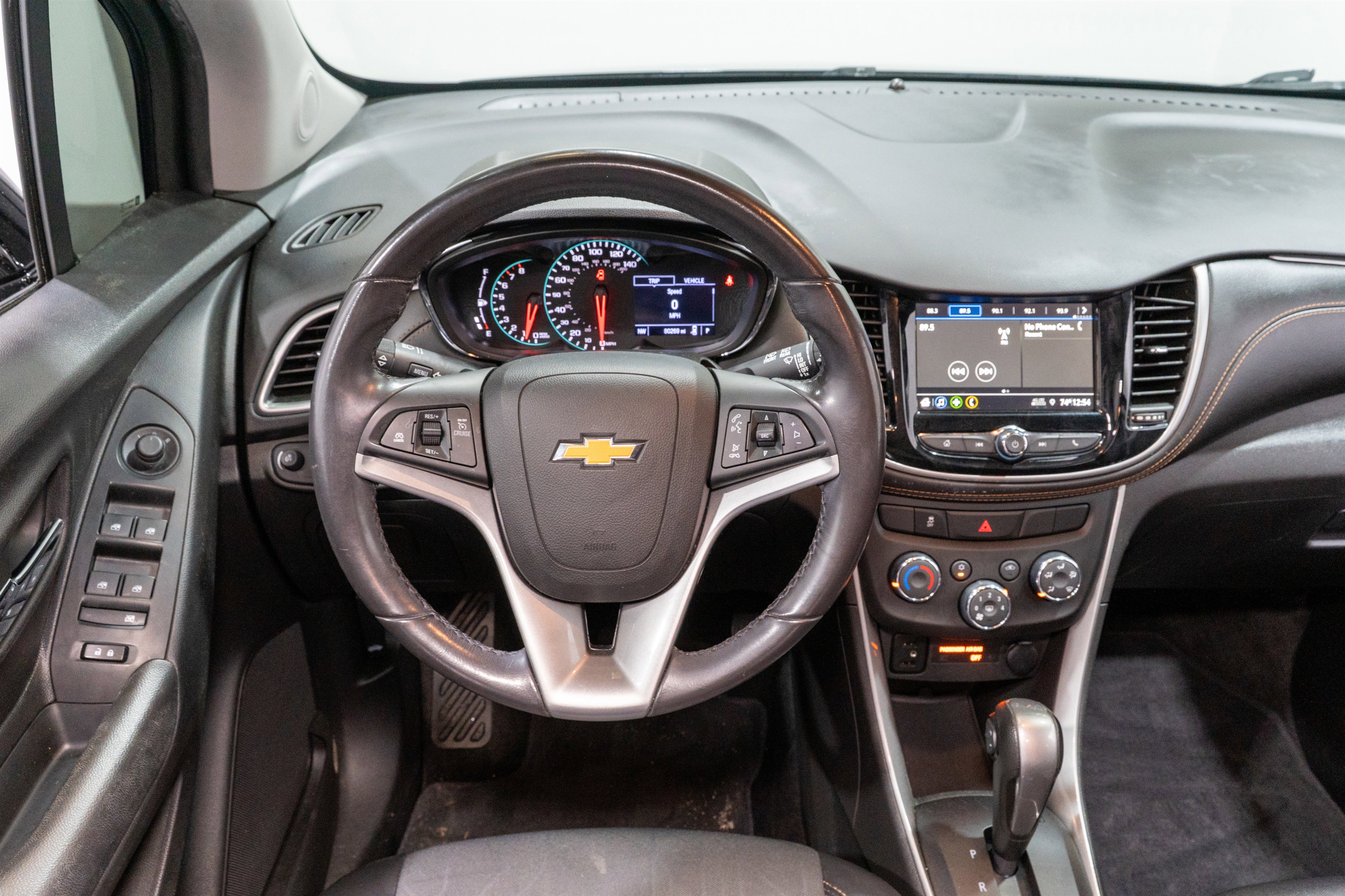 Used 2019 Chevrolet Trax LT w/ LT Convenience Package image 11