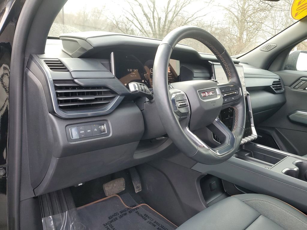 Used 2024 GMC Acadia AT4 image 18