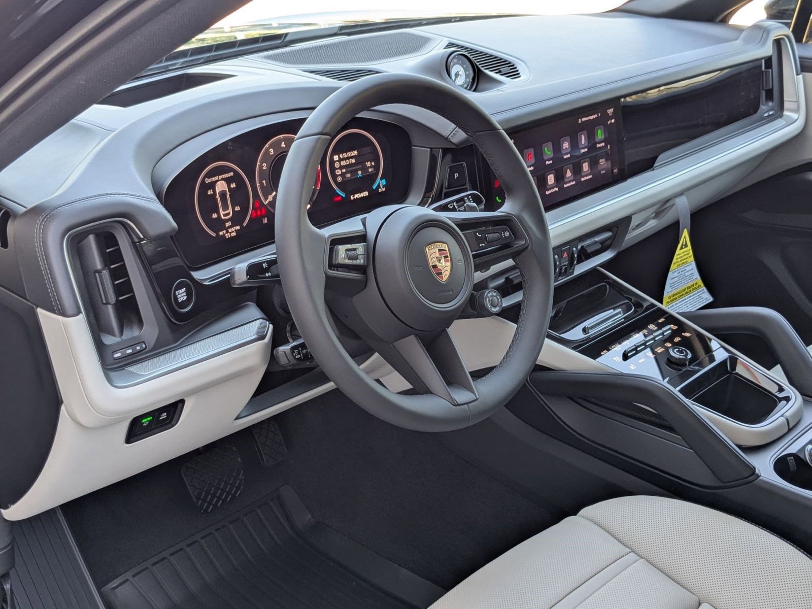 New 2026 Porsche Cayenne E-Hybrid image 4