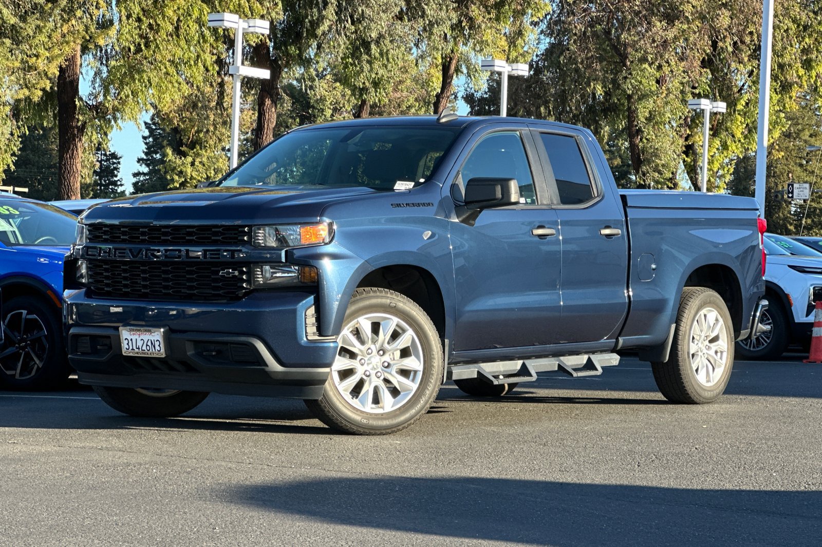 Used 2022 Chevrolet Silverado 1500 Custom w/ LPO, Dark Essentials Package RWD image 9