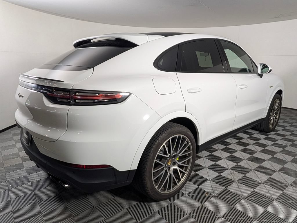 Certified 2023 Porsche Cayenne Platinum Edition AWD/4WD image 7