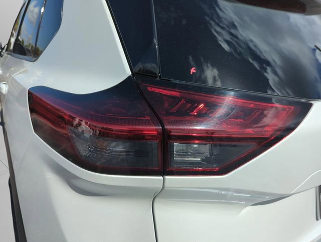 Certified 2024 Nissan Rogue SL image 48