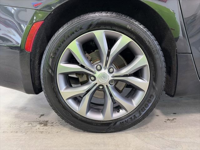 Certified 2019 Chrysler Pacifica Limited w/ Tire & Wheel Group image 8