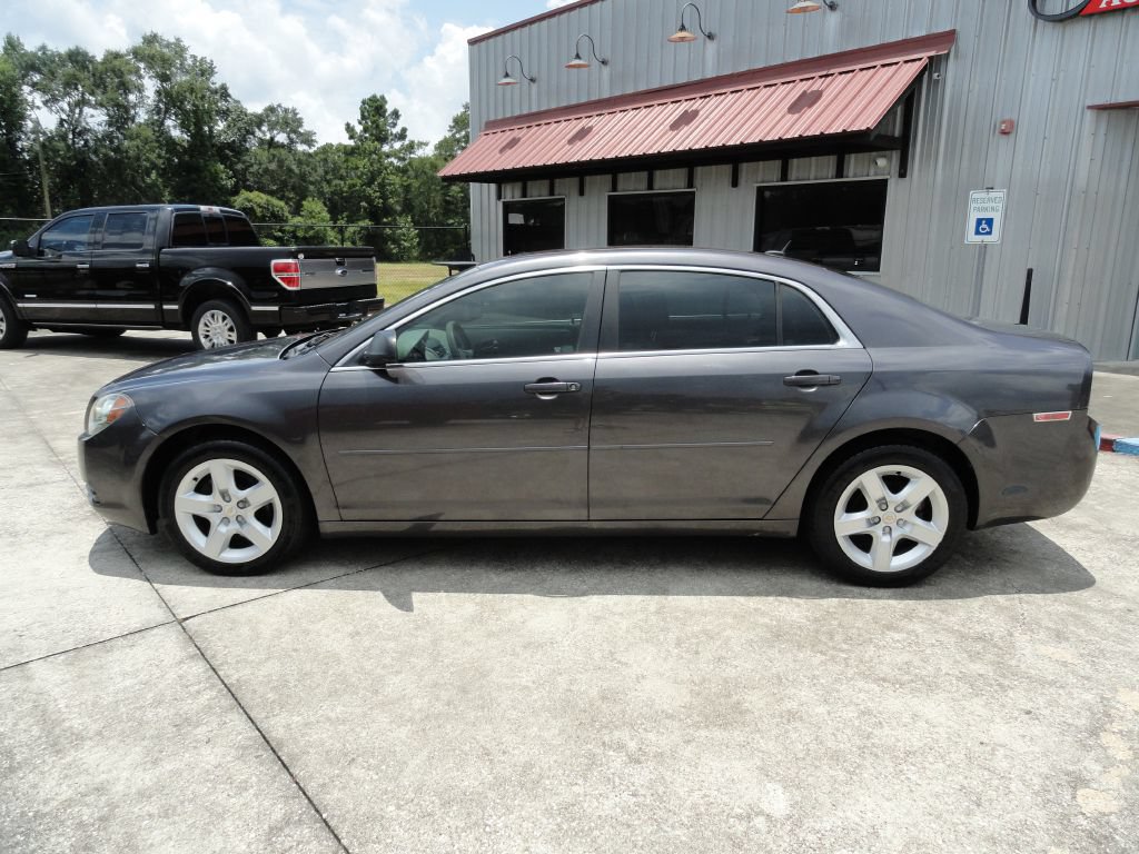 Used 2010 Chevrolet Malibu LS FWD image 3