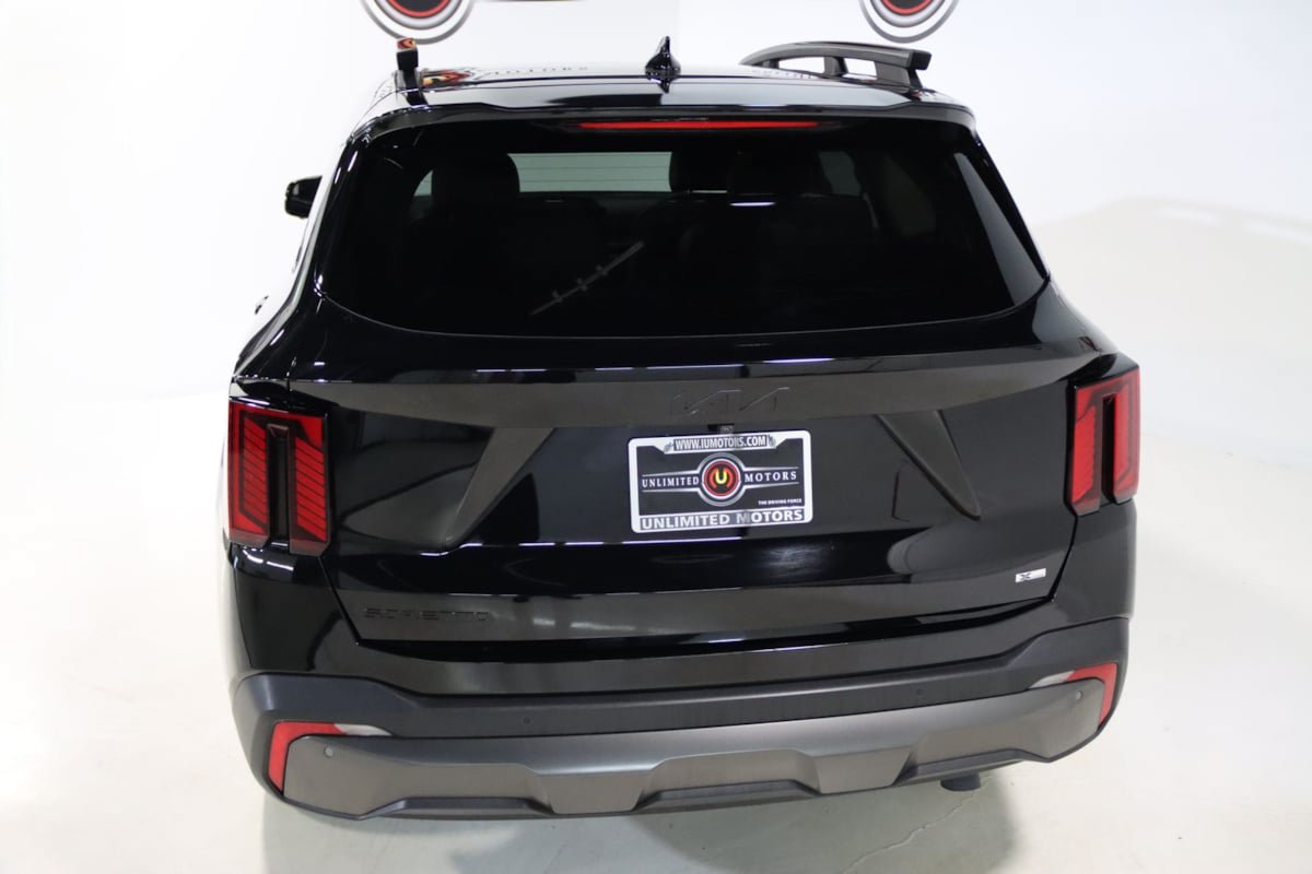 Used 2025 Kia Sorento SX AWD/4WD image 28
