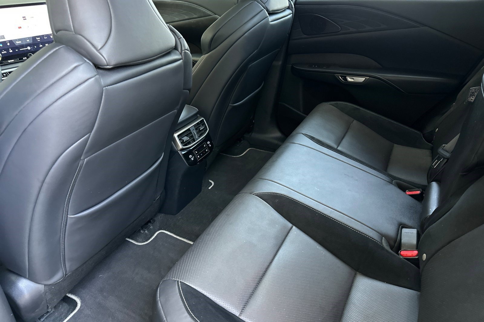 Certified 2023 Lexus RX 500h F Sport w/ Accessory Package (Z1) AWD/4WD image 26