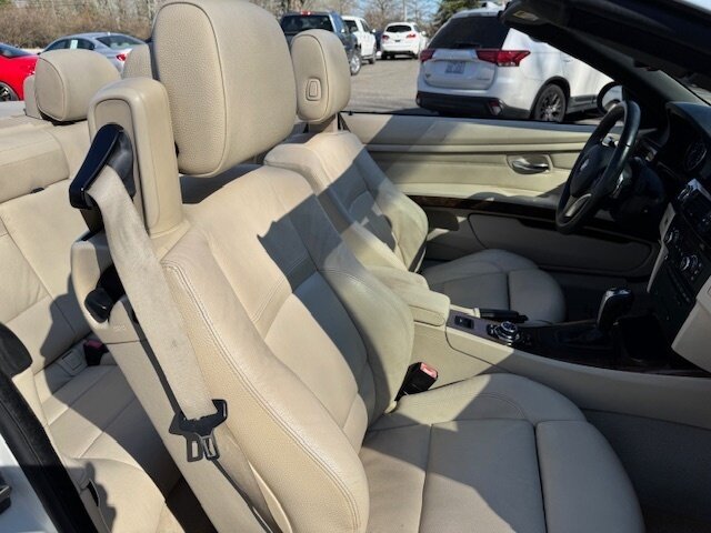 Used 2009 BMW 335i Convertible RWD image 15