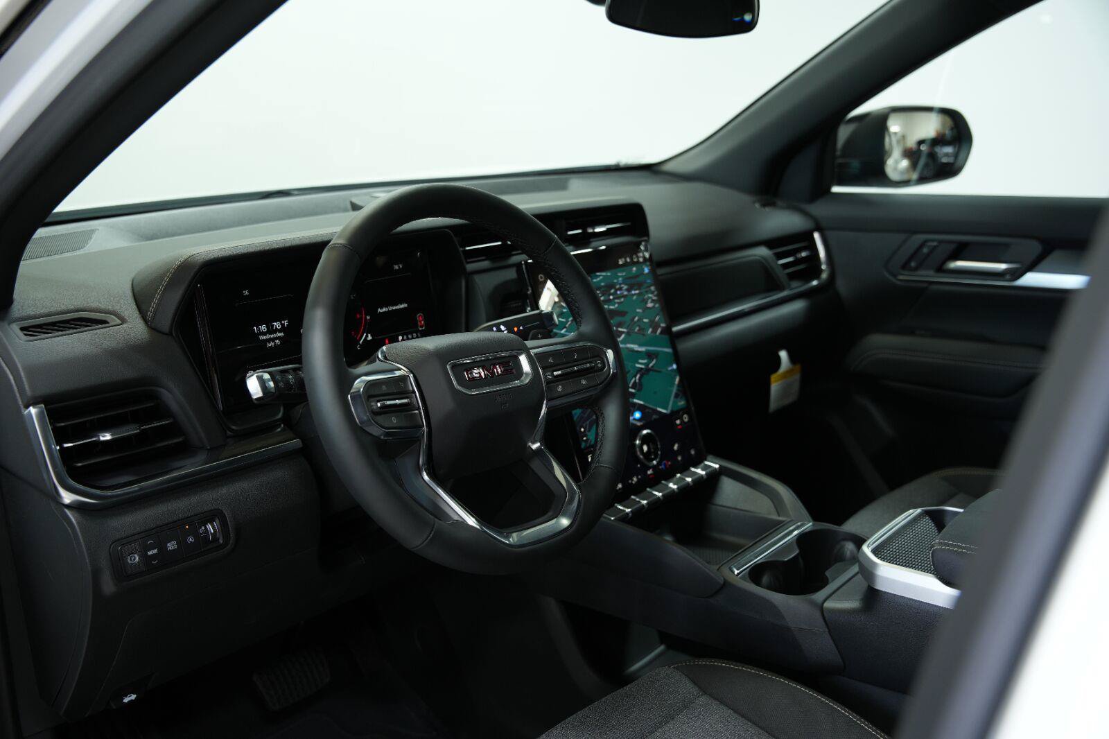 New 2027 GMC Terrain Elevation w/ Black Edition FWD image 28