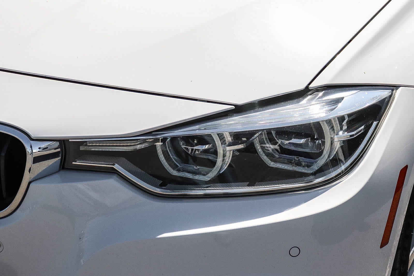 Used 2017 BMW 340i Sedan RWD image 2