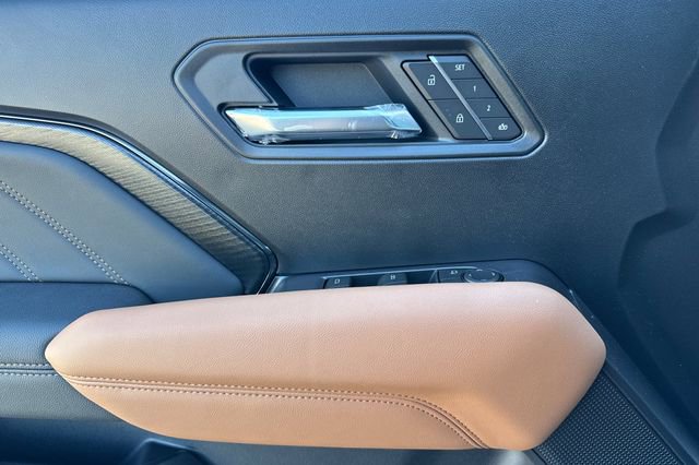 New 2026 GMC Canyon AT4 w/ Technology Plus Package image 11