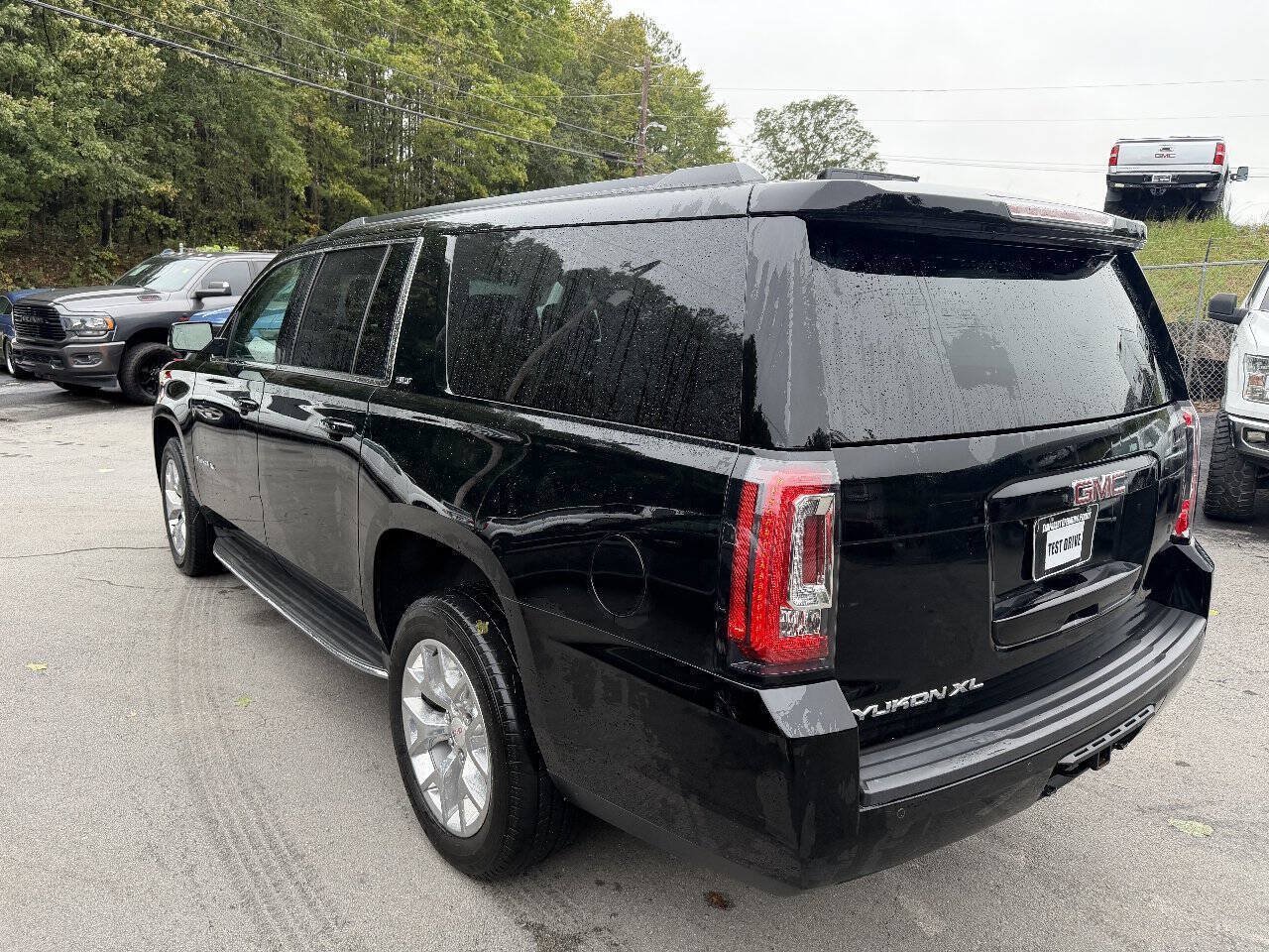 Used 2016 GMC Yukon XL SLT w/ Open Road Package RWD image 8
