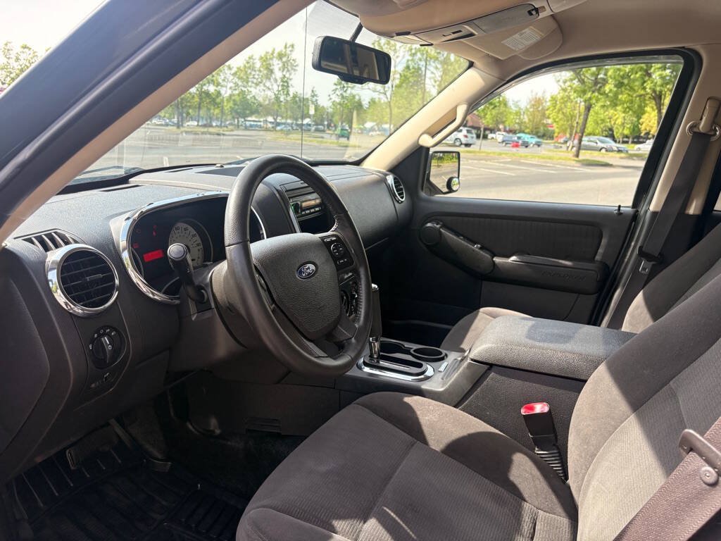 Used 2010 Ford Explorer Sport Trac XLT AWD/4WD image 12