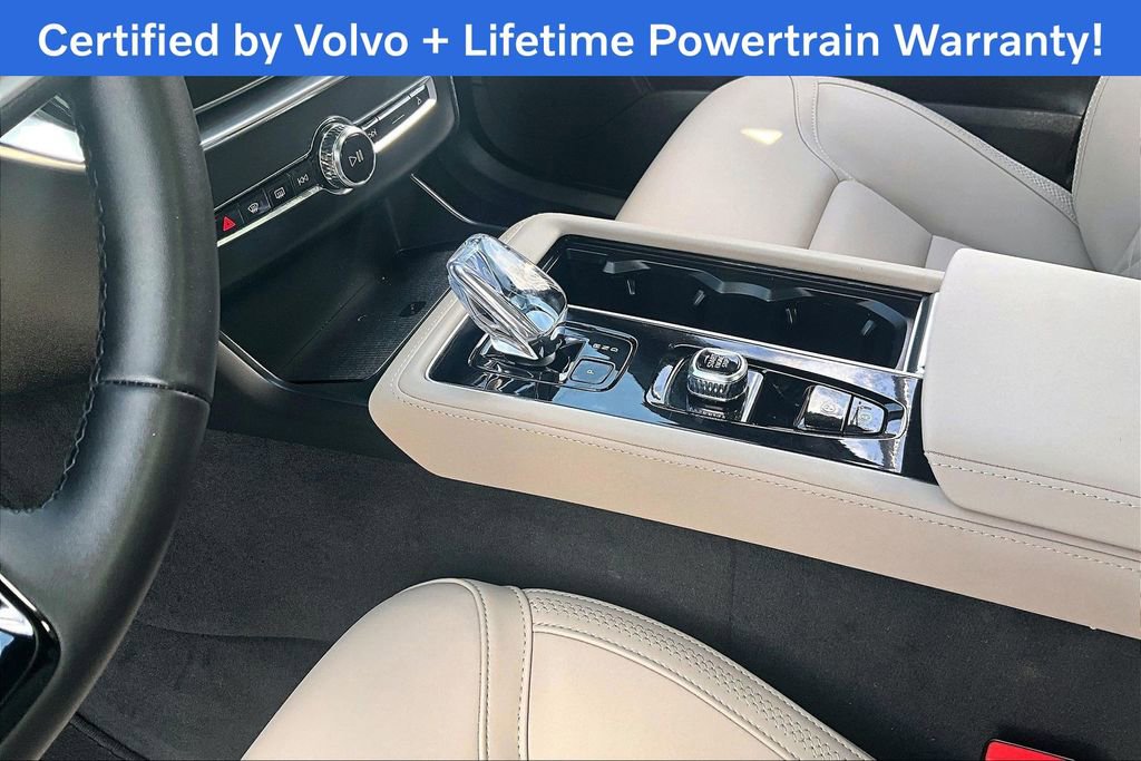Certified 2025 Volvo XC90 B5 Plus image 19