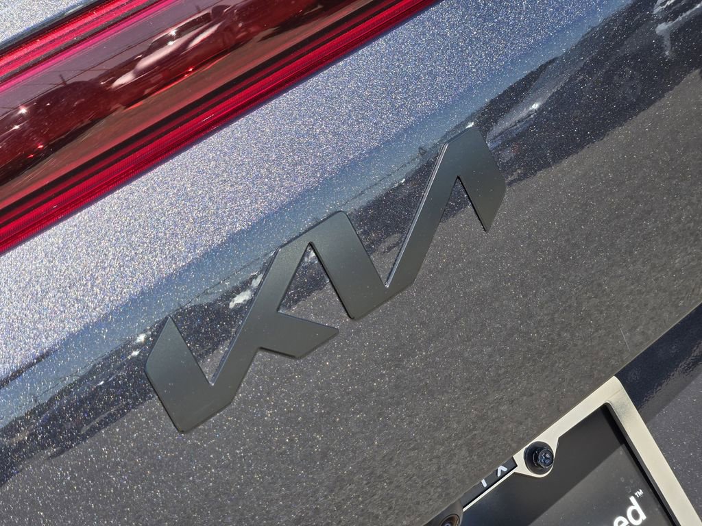 Certified 2026 Kia Carnival SX Prestige image 9