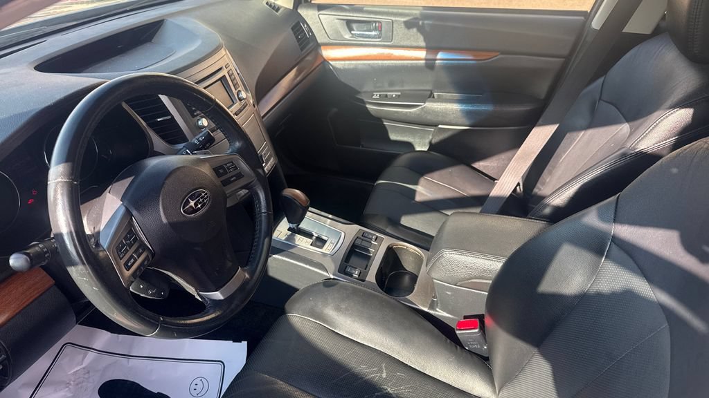 Used 2014 Subaru Outback 2.5i Limited AWD/4WD image 9