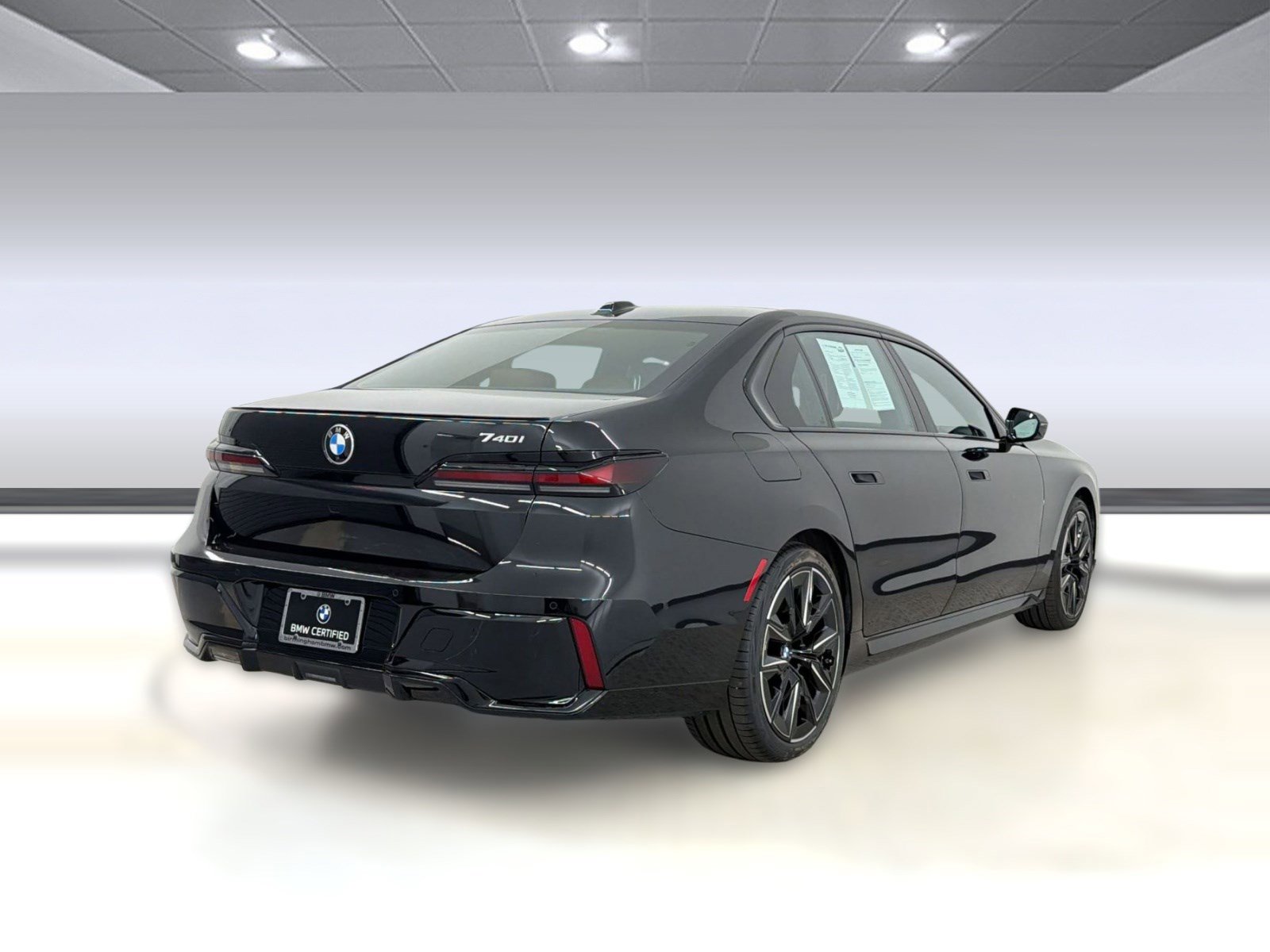 Certified 2023 BMW 740i image 9