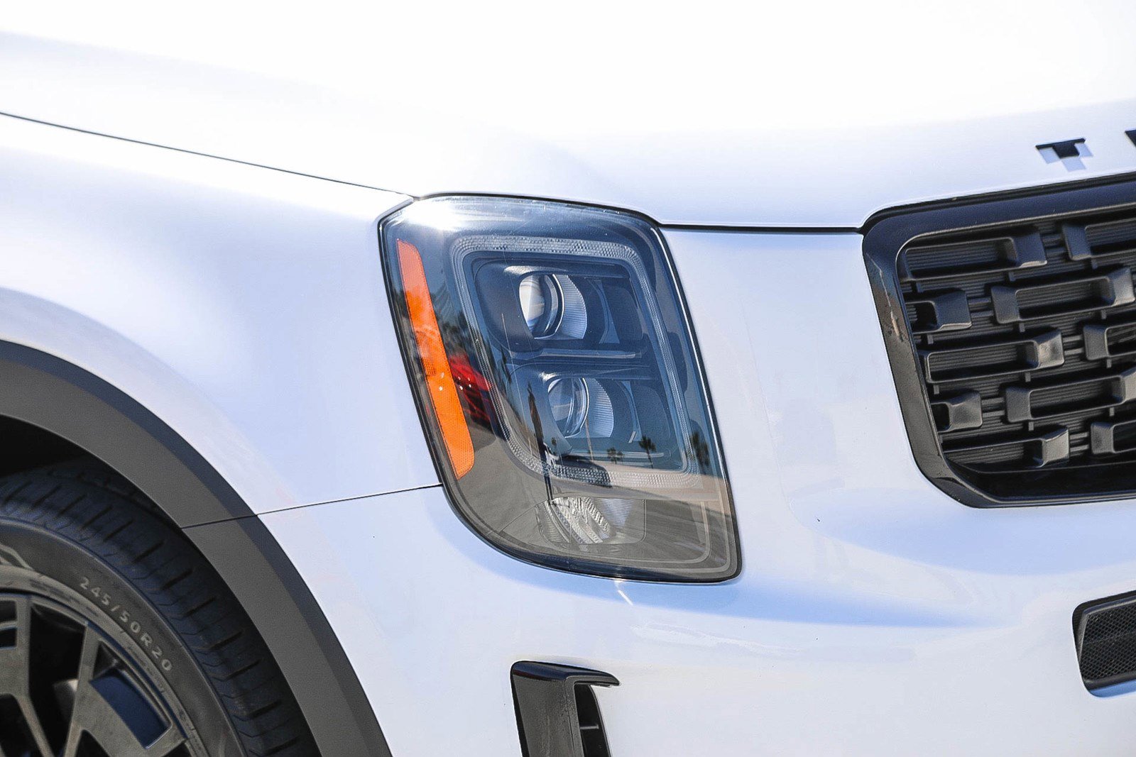 Used 2022 Kia Telluride SX w/ SX Prestige Package image 8