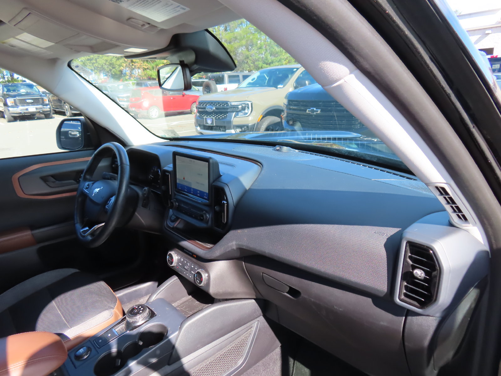 Used 2021 Ford Bronco Sport Outer Banks w/ Outer Banks Package (96D) AWD/4WD image 11
