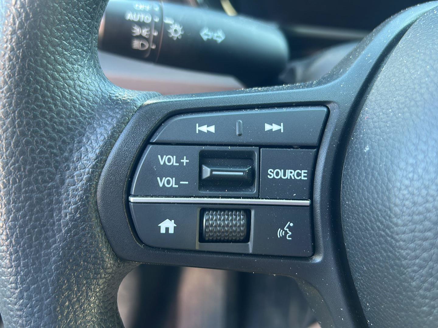 Used 2025 Honda CR-V LX image 15