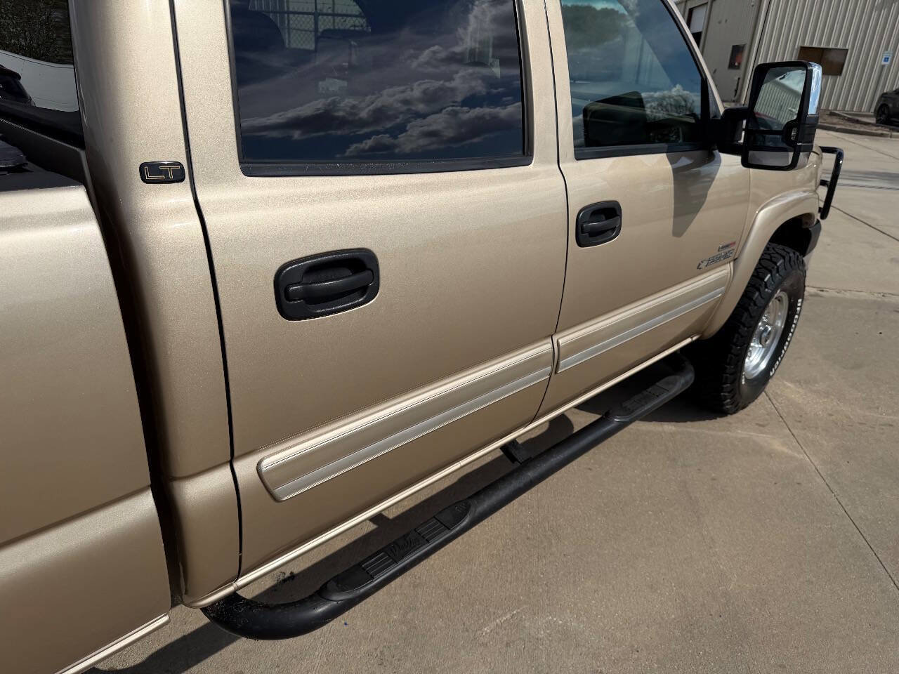 Used 2005 Chevrolet Silverado 2500 LT w/ Heavy-Duty Power Package image 63