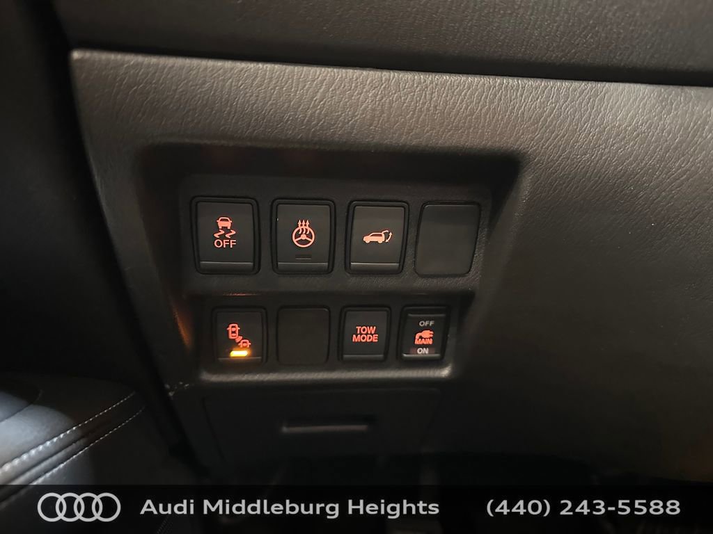 Used 2019 Nissan Pathfinder Platinum w/ Cargo Package AWD/4WD image 38