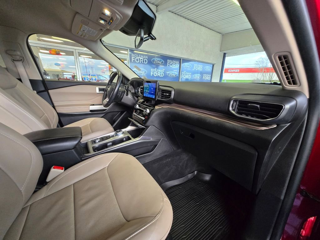 Used 2021 Ford Explorer Limited w/ Equipment Group 301A image 29