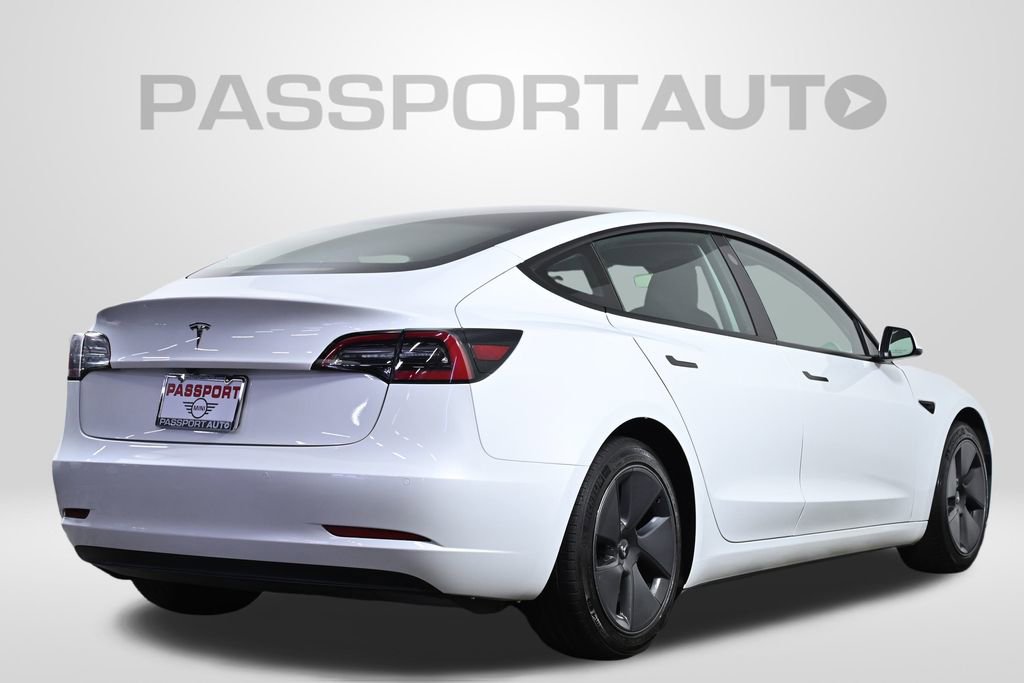 Used 2021 Tesla Model 3 Standard Range Plus image 9