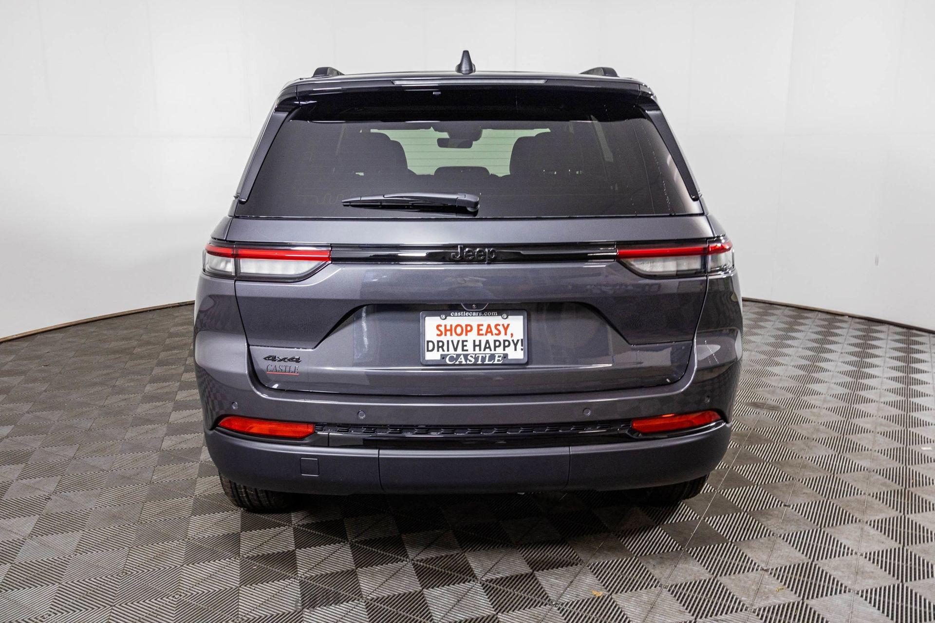 New 2025 Jeep Grand Cherokee Altitude image 9